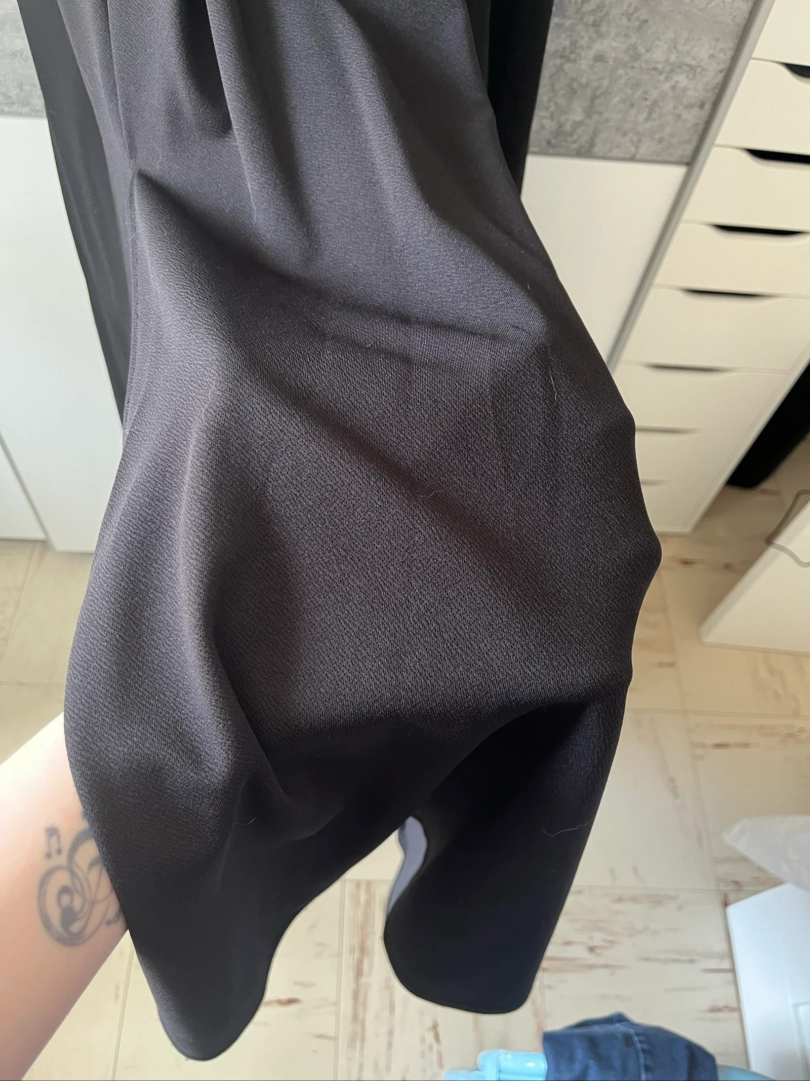Vestido elegante negro con tirantes finos y abertura lateral, corte recto - Talla grande/Curve - XXL - Elenzga – photo 9